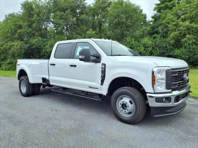 new 2025 Ford F-350 car, priced at $65,727