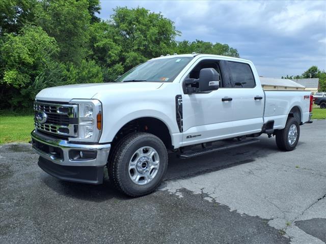 new 2025 Ford F-350 car, priced at $67,839