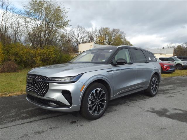 new 2025 Lincoln Nautilus car, priced at $59,326