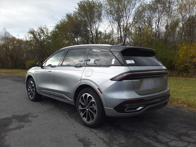 new 2025 Lincoln Nautilus car, priced at $59,326