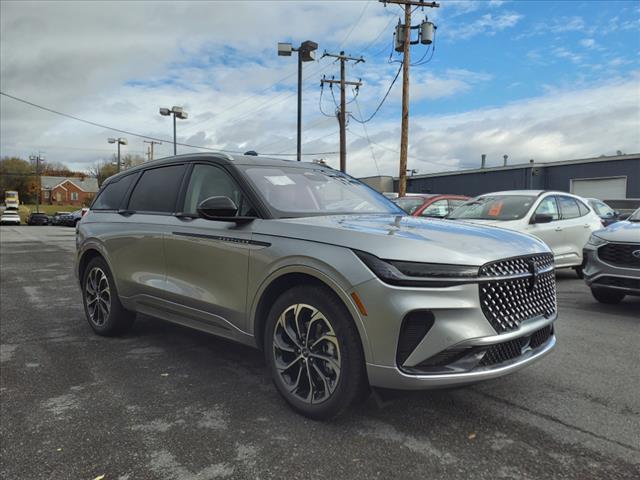 new 2025 Lincoln Nautilus car, priced at $59,326