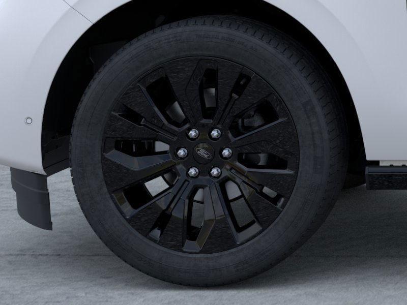 new 2025 Ford Expedition car, priced at $76,770