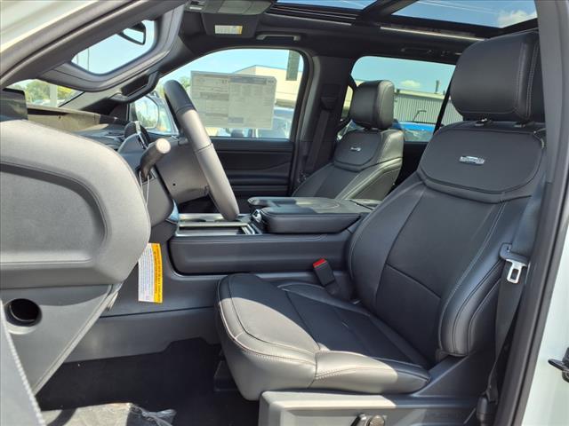 new 2025 Ford Expedition car, priced at $78,300