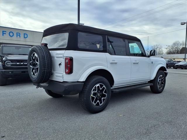 new 2024 Ford Bronco car, priced at $44,733