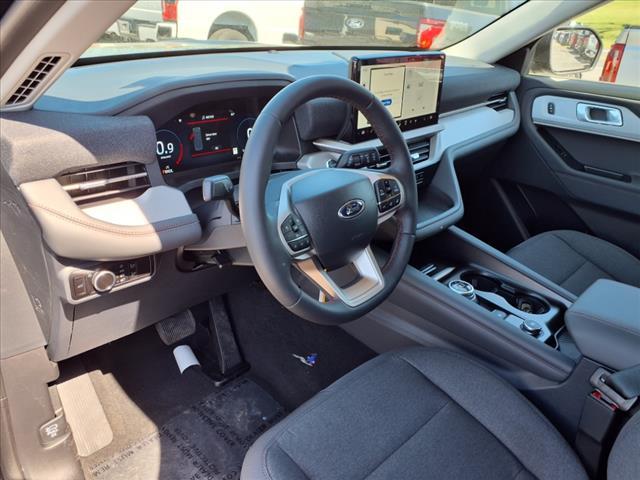 new 2025 Ford Explorer car, priced at $40,732