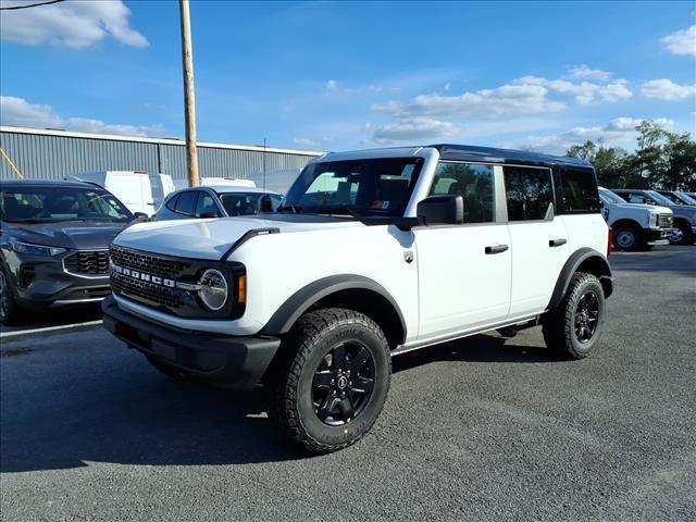 new 2025 Ford Bronco car, priced at $47,052