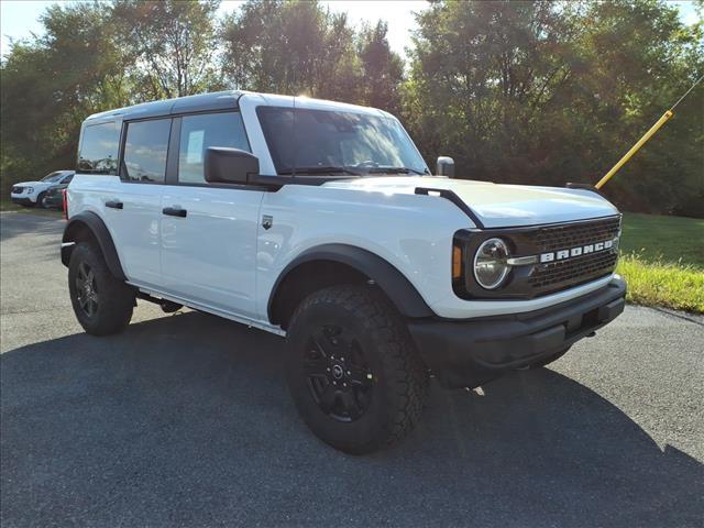 new 2025 Ford Bronco car, priced at $47,052
