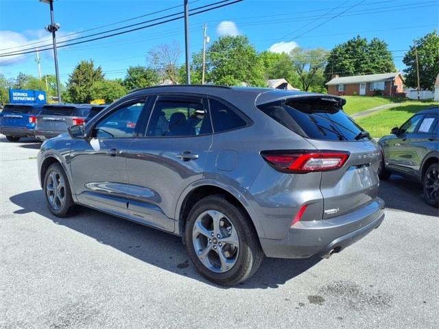 used 2023 Ford Escape car, priced at $25,900