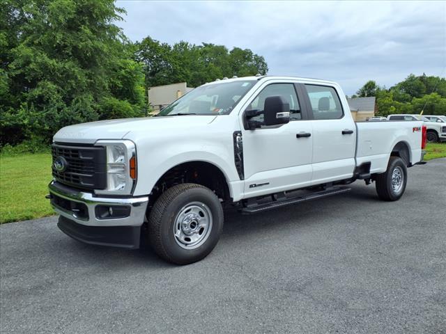 new 2025 Ford F-250 car, priced at $62,044
