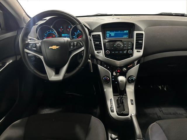 used 2014 Chevrolet Cruze car, priced at $8,500