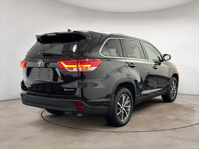 used 2019 Toyota Highlander car, priced at $27,500