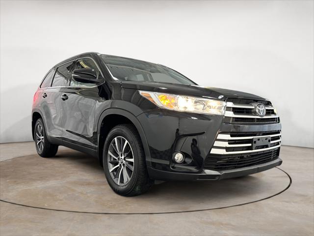 used 2019 Toyota Highlander car, priced at $27,500