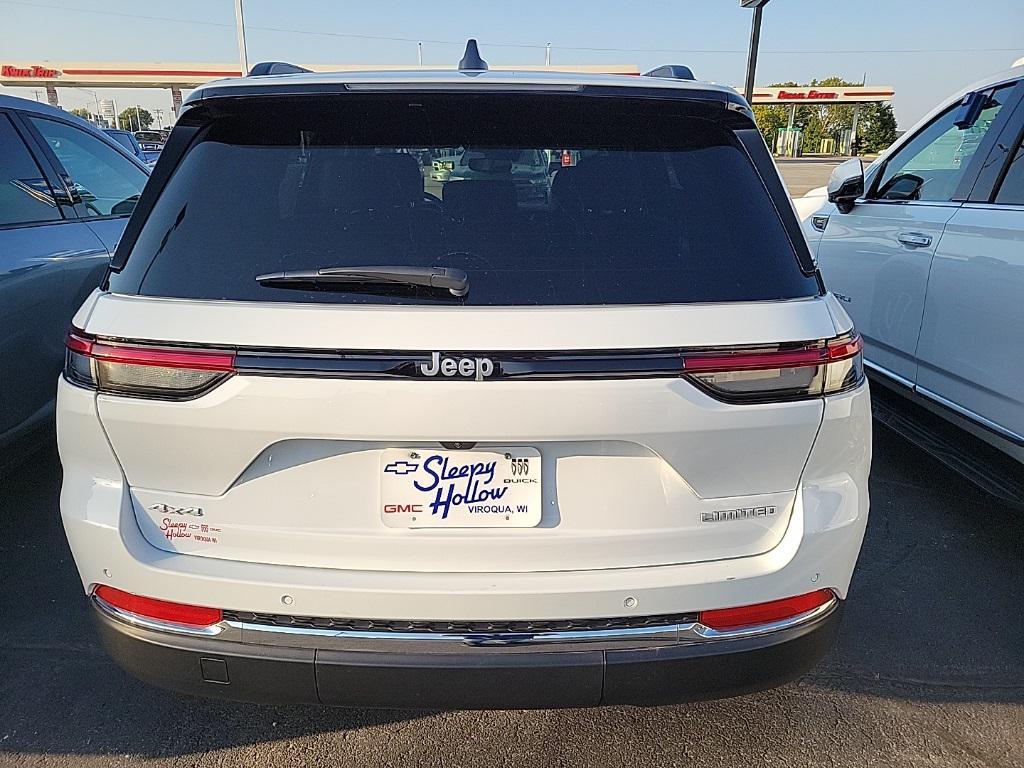 used 2024 Jeep Grand Cherokee car, priced at $35,494