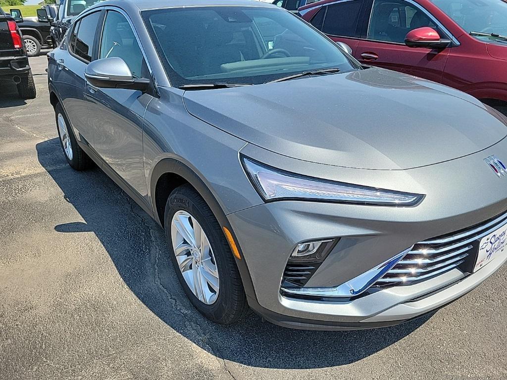 new 2025 Buick Envista car, priced at $27,875