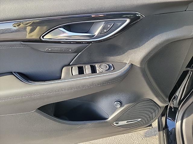 new 2025 Buick Envision car, priced at $38,955