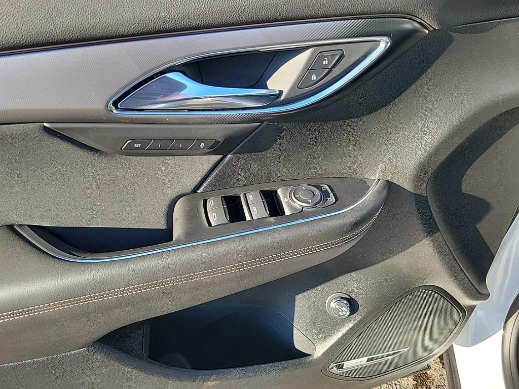 new 2025 Buick Envision car, priced at $40,740