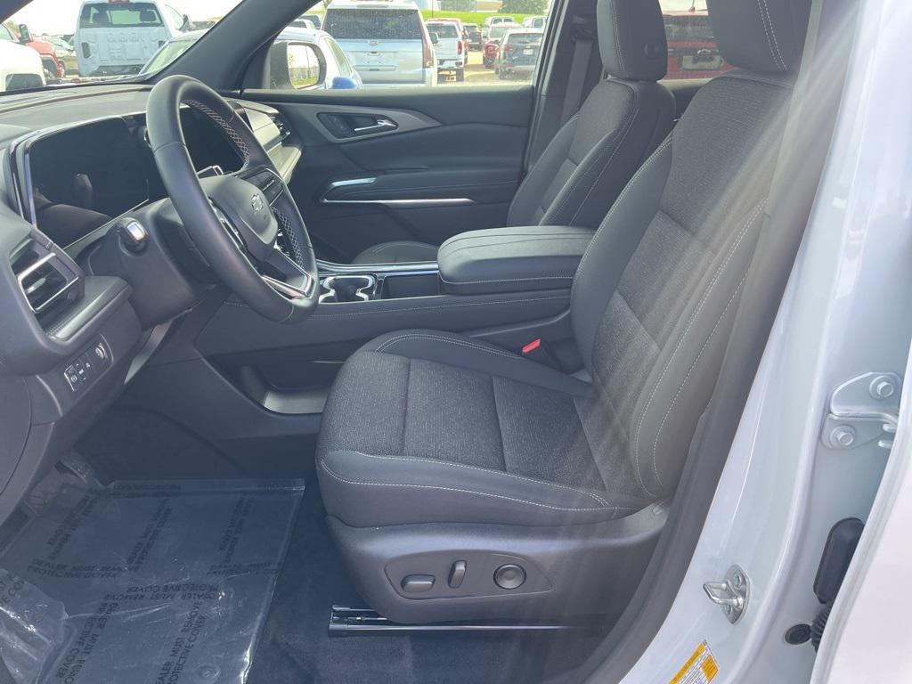 new 2025 Chevrolet Traverse car, priced at $44,480