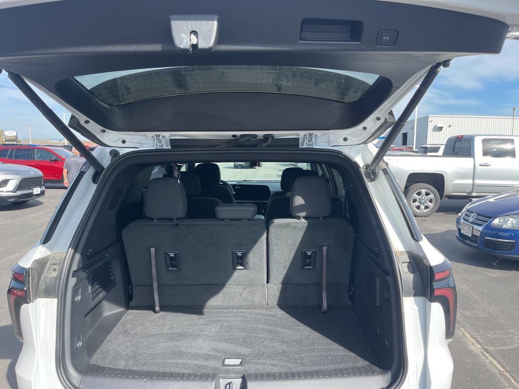 new 2025 Chevrolet Traverse car, priced at $44,480