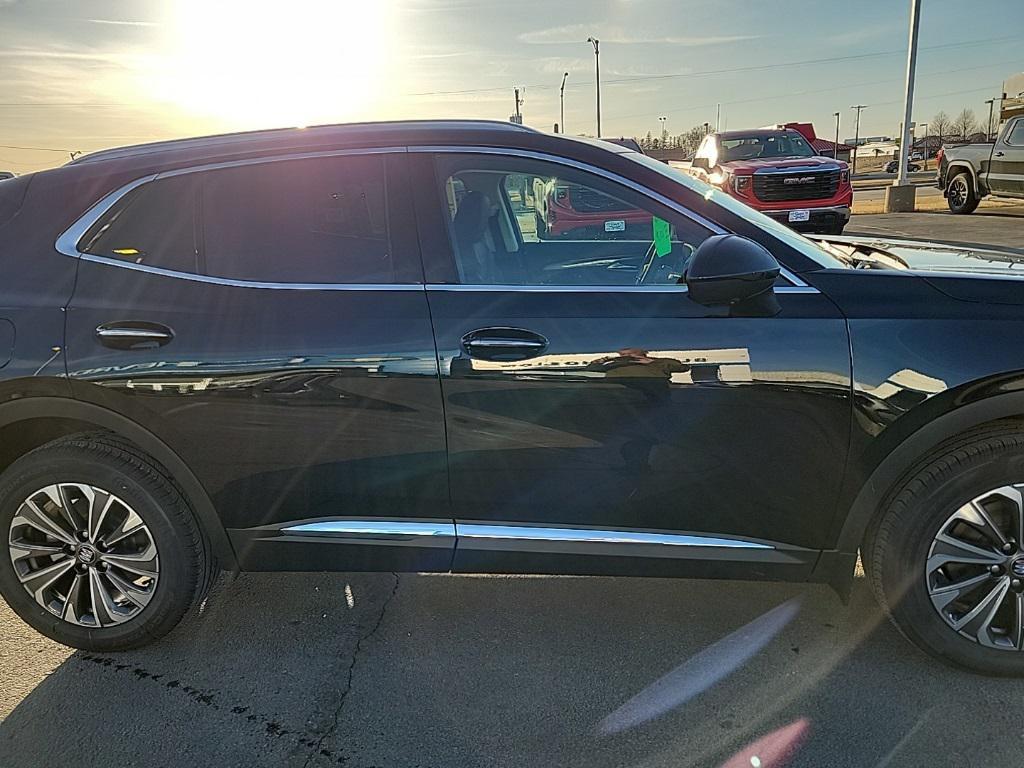 new 2025 Buick Envision car, priced at $38,955