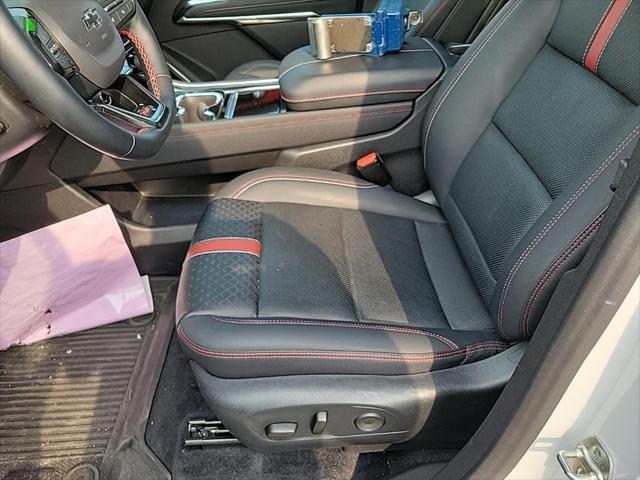 used 2024 Chevrolet Traverse car, priced at $53,314