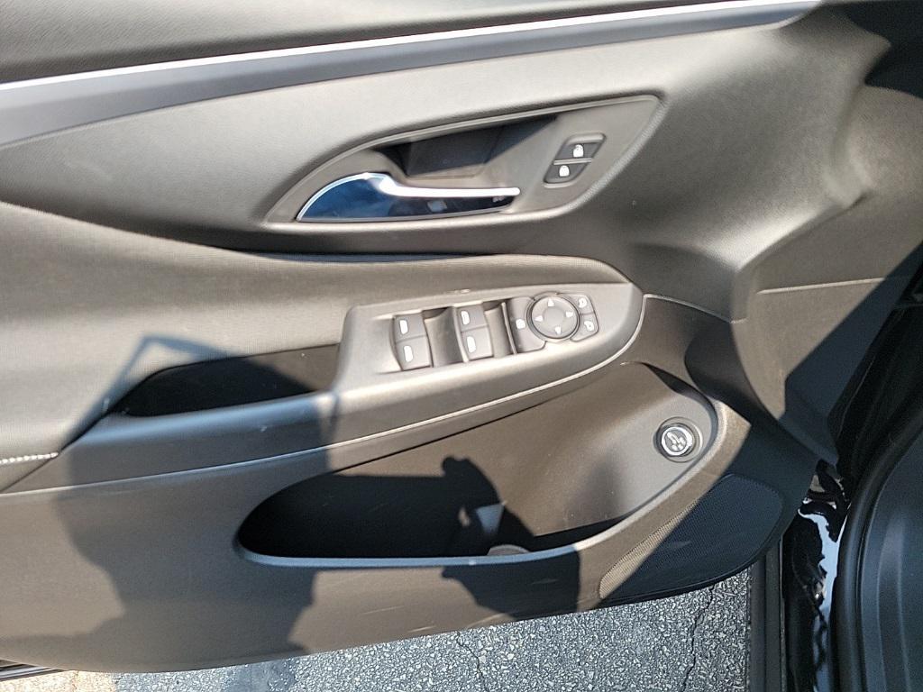 new 2025 Buick Envista car, priced at $27,775