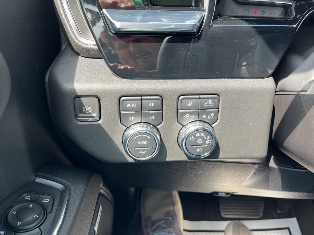 used 2024 GMC Sierra 1500 car, priced at $50,364