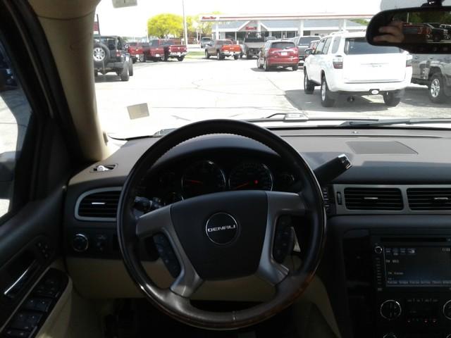 used 2014 GMC Yukon car, priced at $14,994