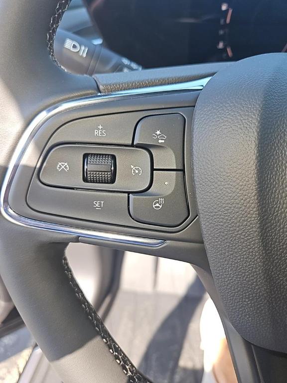 new 2025 Buick Envista car, priced at $32,110