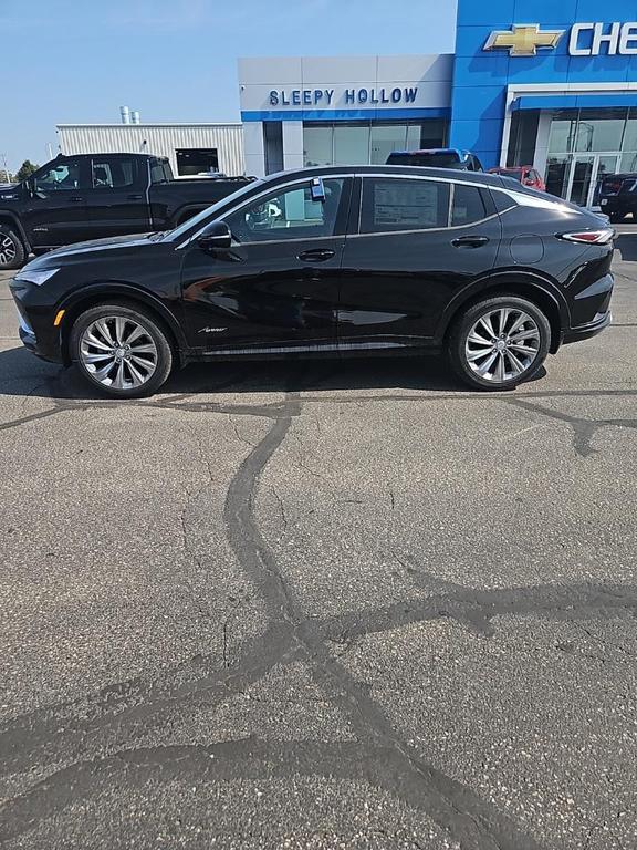 new 2025 Buick Envista car, priced at $32,110