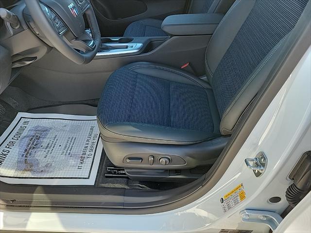 new 2025 Buick Envista car, priced at $26,040