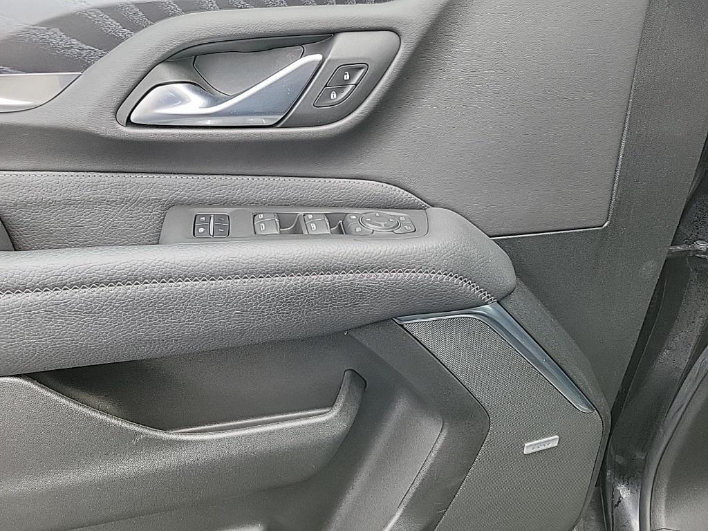 used 2022 GMC Yukon car, priced at $61,992