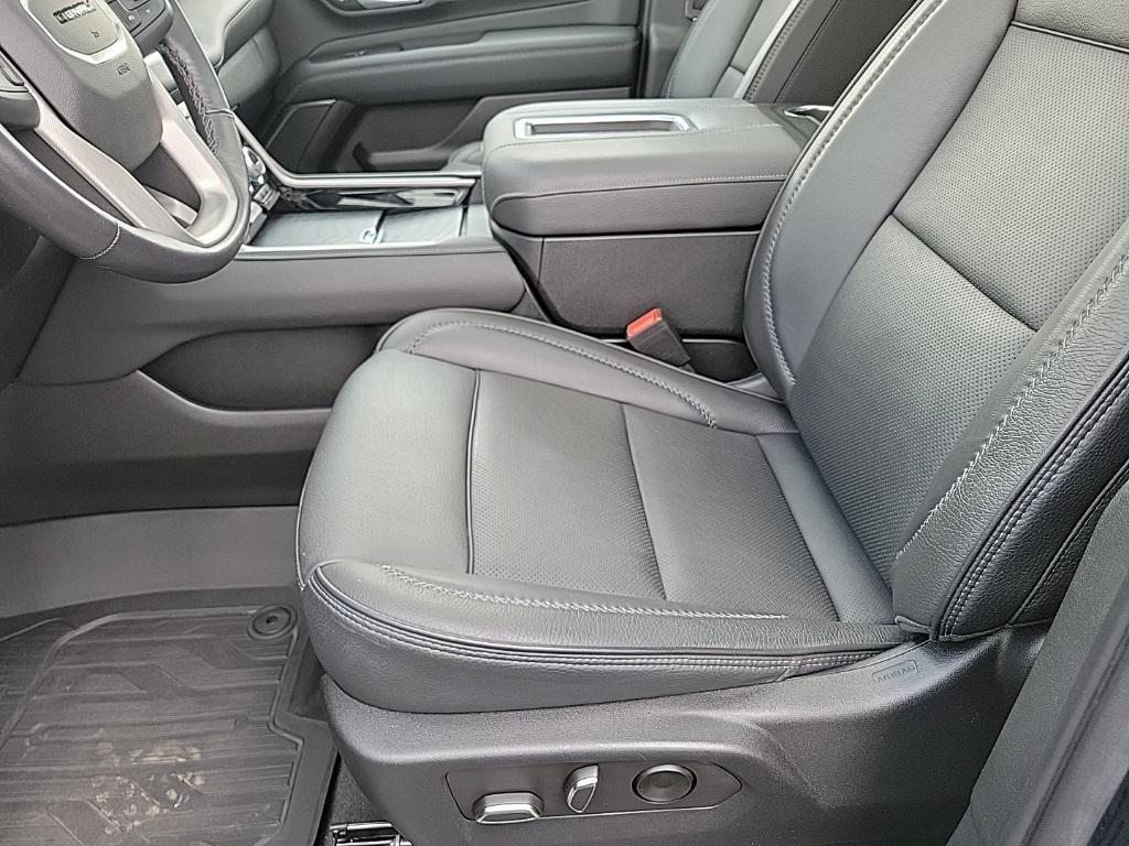 used 2022 GMC Yukon car, priced at $61,992