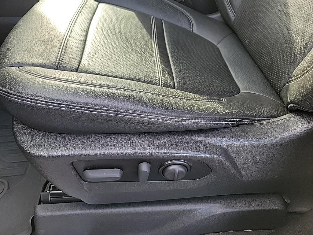 used 2022 GMC Sierra 1500 car, priced at $43,942