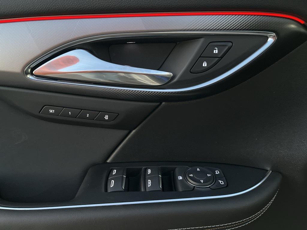 new 2025 Buick Envision car, priced at $40,740