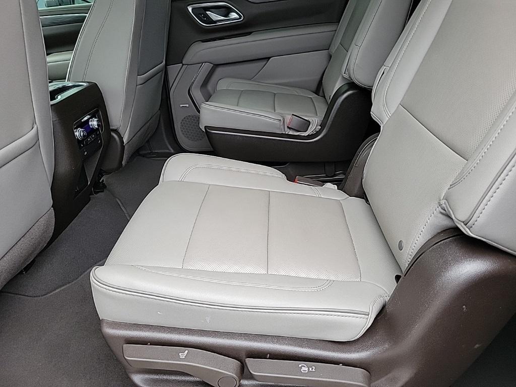 used 2022 GMC Yukon XL car, priced at $49,392