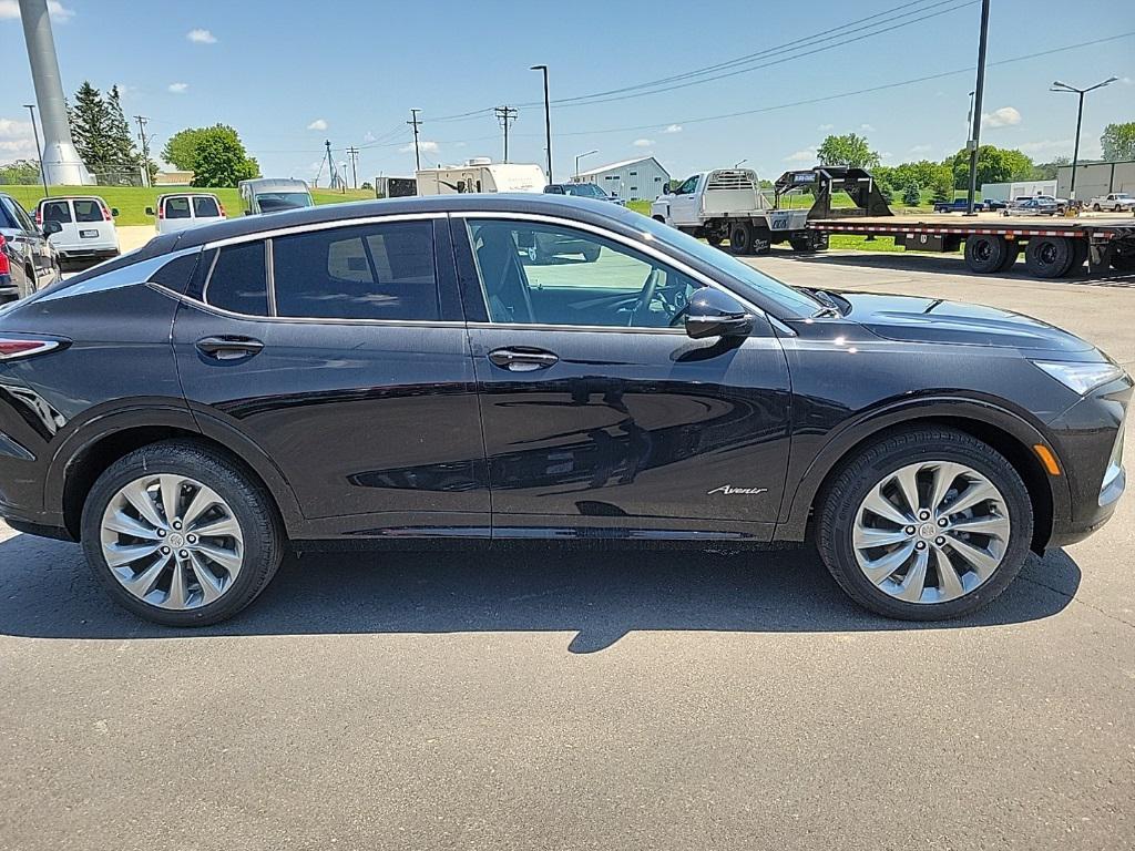 new 2025 Buick Envista car, priced at $29,995