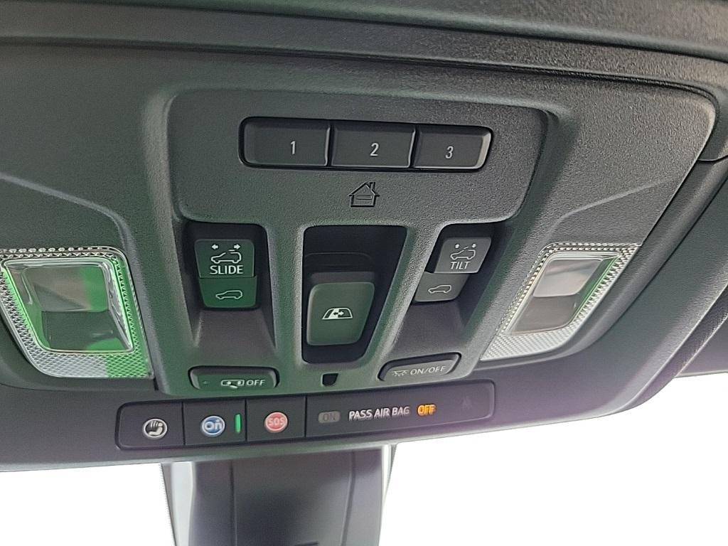 used 2022 Chevrolet Silverado 1500 car, priced at $37,492