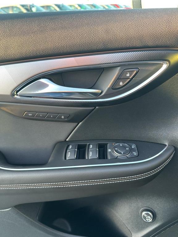 new 2025 Buick Envision car, priced at $41,235