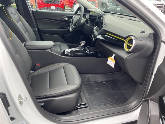 new 2025 Chevrolet Trax car, priced at $27,285