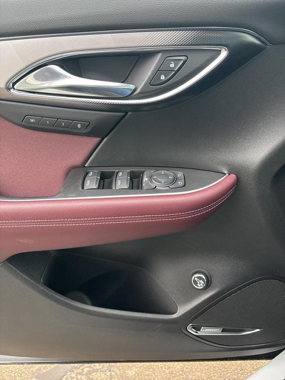 new 2025 Buick Envision car, priced at $40,740