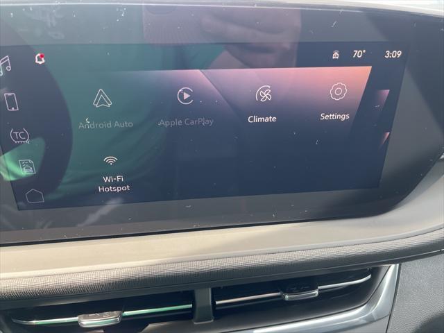 new 2025 Buick Envista car, priced at $26,835