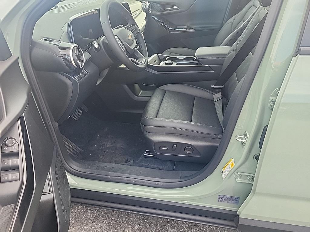 new 2026 Chevrolet Equinox car, priced at $34,545