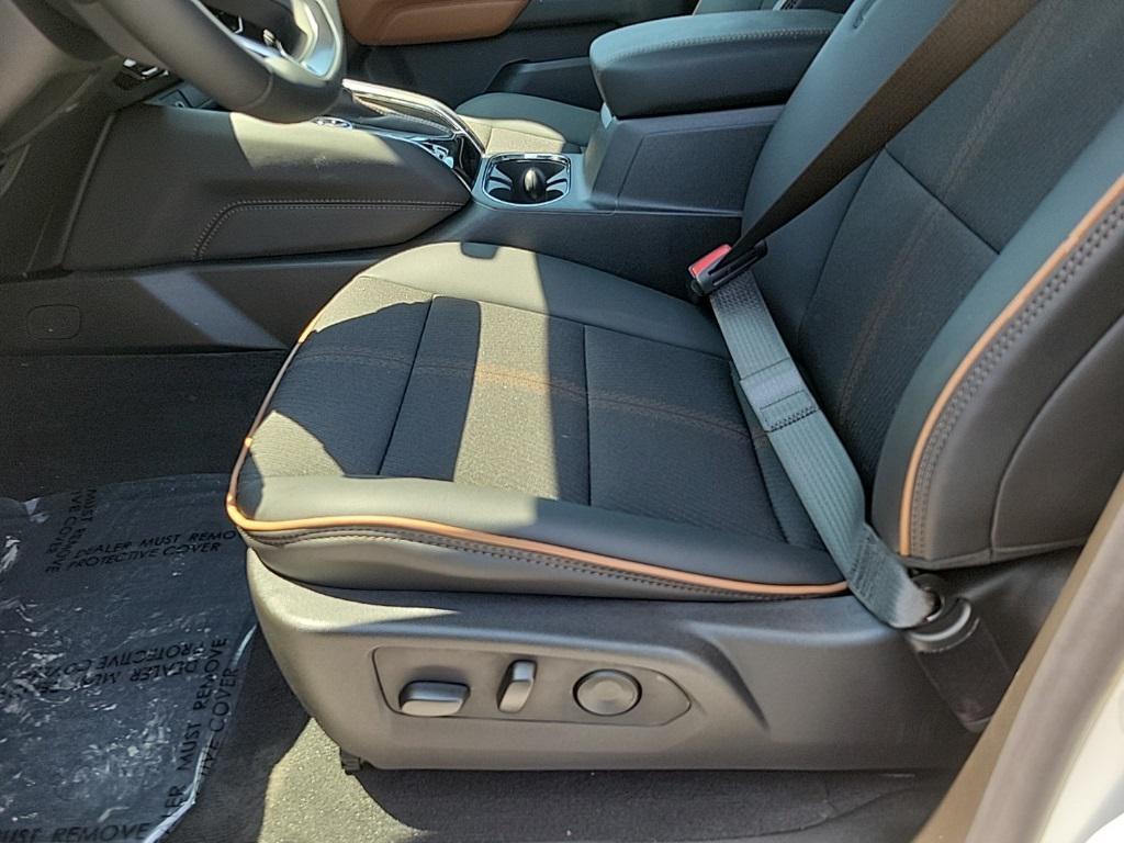 new 2025 GMC Canyon car, priced at $52,710