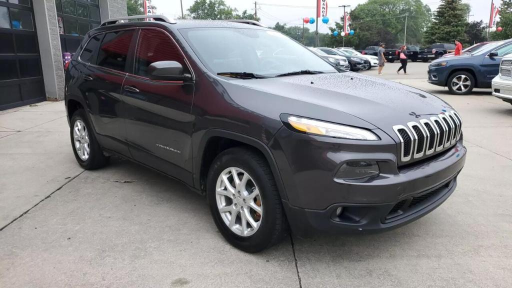 used 2015 Jeep Cherokee car