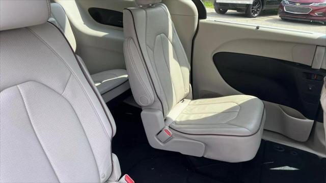 used 2018 Chrysler Pacifica car