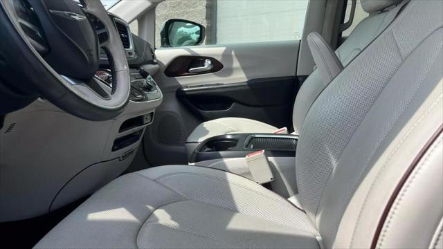 used 2018 Chrysler Pacifica car