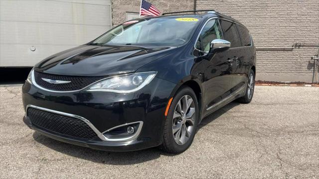 used 2018 Chrysler Pacifica car