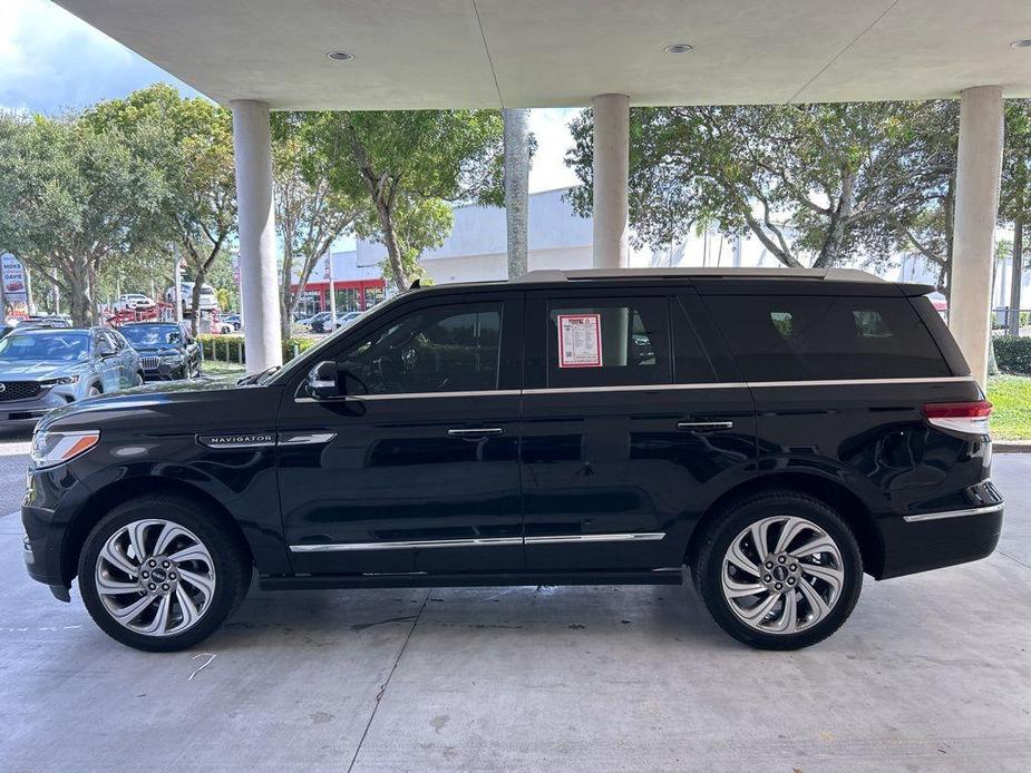 used 2022 Lincoln Navigator car, priced at $50,293