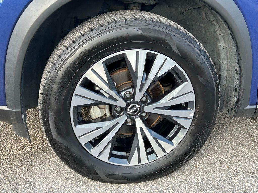 used 2023 Nissan Rogue car, priced at $17,888