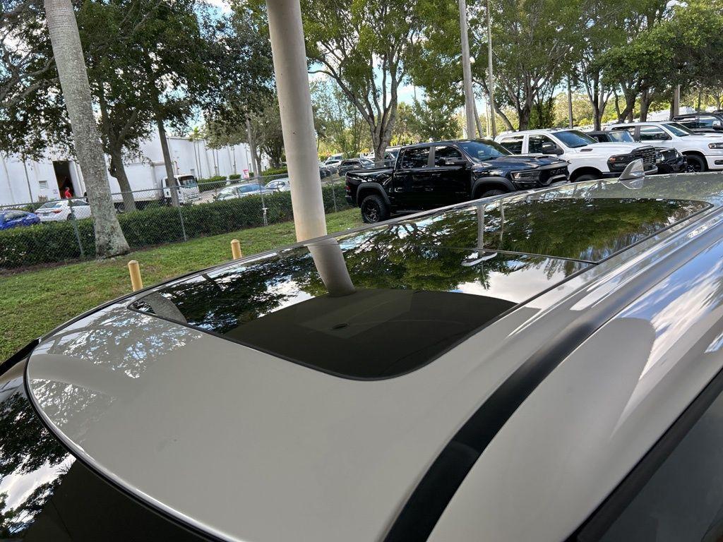 new 2025 Mitsubishi Outlander car, priced at $37,288